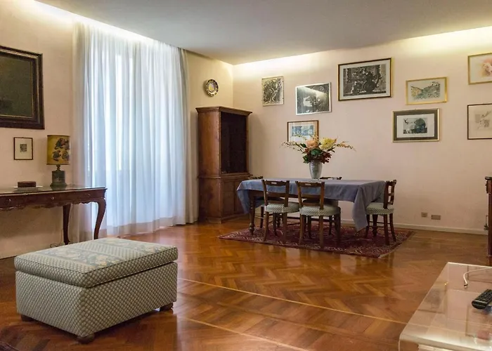 Luxury Art Atelier Apartment